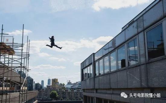 《碟中谍7》片场新照曝光,阿汤哥火车顶上真打,59岁还在玩命休闲区蓝鸢梦想 - Www.slyday.coM 《碟中谍7》片场新照曝光,阿汤哥火车顶上真打,59岁还在玩命休闲区蓝鸢梦想 - Www.slyday.coM