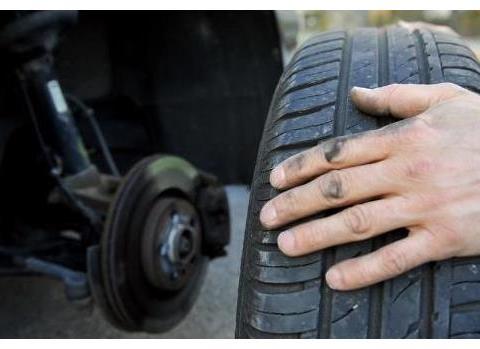 汽车轮胎你会更换吗？是4条一起换，还是换2条