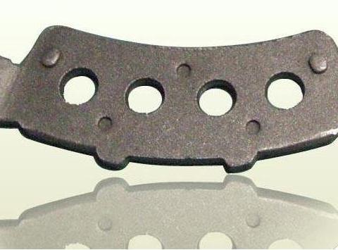 检查一下是不是改换刹车片了呢？那换4个刹车片一般多少钱？