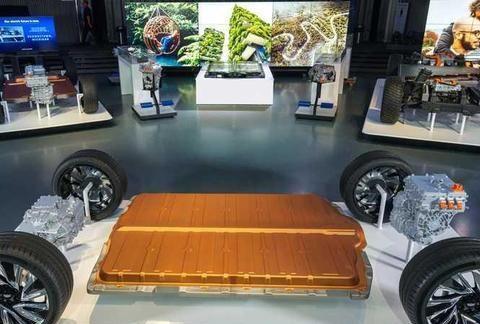 通用汽车展示全新——Ultium电池，续航644公里