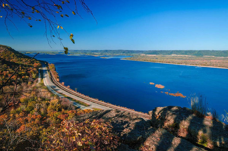 世界第四大河流:密西西比河—密苏里河,发源于落基山脉,流经美国国境