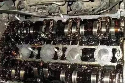 汽车有积碳就“拉高速”？老司机：这方法或许更好