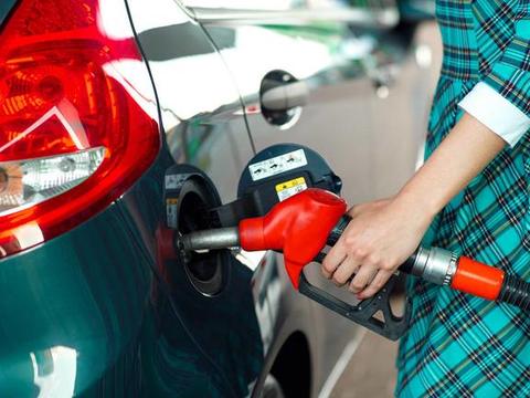 汽车到底怎样才能省油，31年保养汽车老师傅告诉你，早知道早省钱