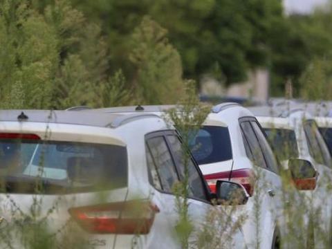 国五车“库存成灾”，为啥不降价甩卖？内行人说了漏嘴