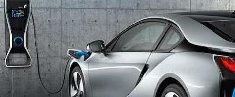 新能源汽车板块逆市上涨，后续发展动力强劲