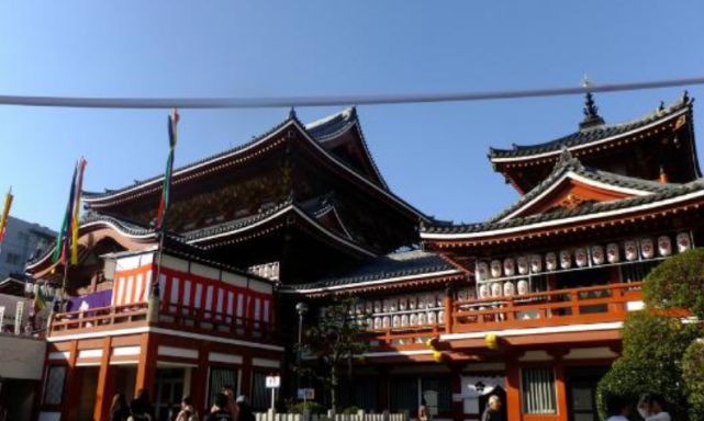 日本的经济发达，为何街上看不到电动车？内行人说了实话，懂了