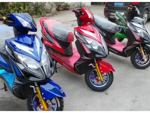 到底是骑电瓶车省钱还是摩托省钱？算下来还是它更划算！