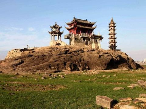 中国最“牛”建筑：淹没水中1000年没损毁，每年仅出现一次！