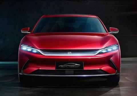 比亚迪汉内饰像龙鳞 网友：竟有7个空调出风口