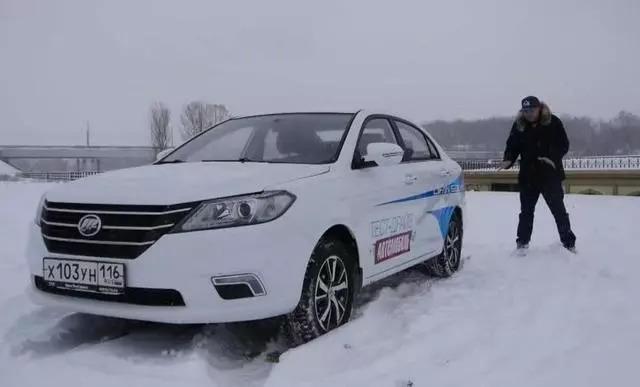 能出口飞机的战斗民族,俄罗斯为啥没个能拿出手的汽车品牌?