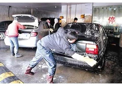 刚买车就有这三个“养车陋习”，乱花钱还没效果，说不定还毁车