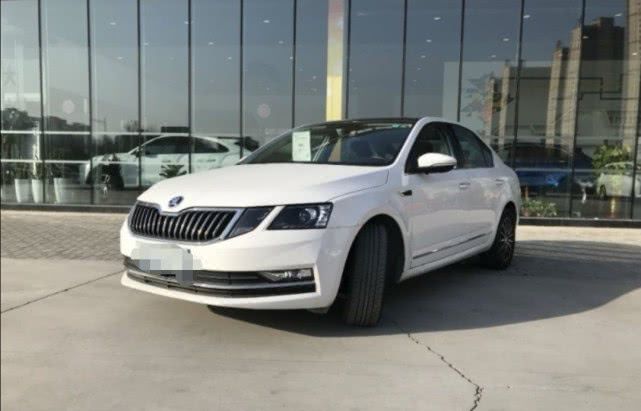 紧凑型车排名前排名_谁才是德系紧凑型车排行榜上的口碑王!(2)