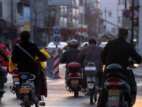 电动车也要考驾照了，费用却让人头大，骑友：超乎想象了