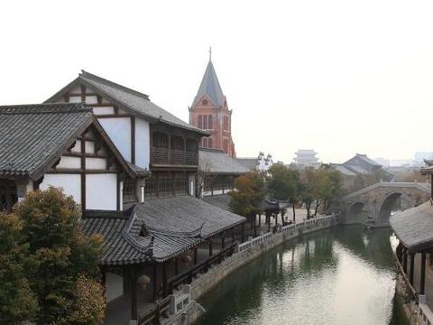 中国最美水乡原来在北方，山东这座古城秀美诗意，夜景颠覆想象