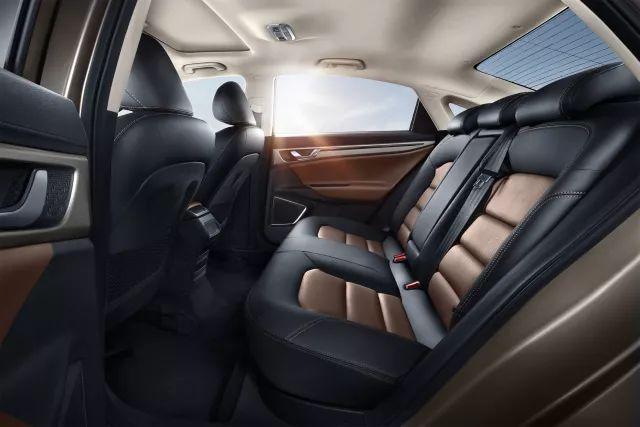 汽车内顶棚脏了，怎么洗才干净？