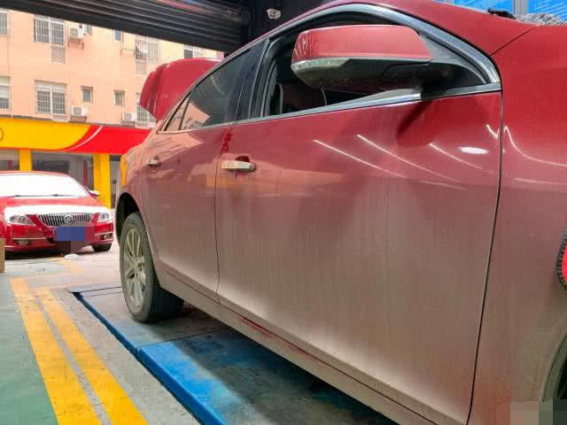 一周洗一次车和一月不洗，到底哪个更伤车？大多数人做错了