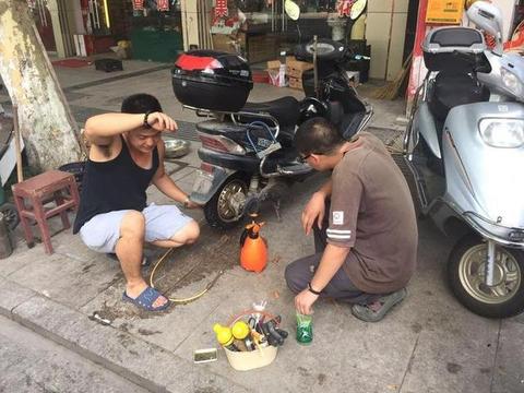 电动车电池哪个品牌好？维修工都这样推荐， 看完不后悔！