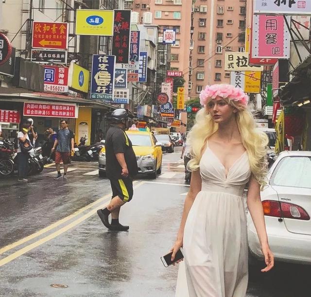 “精灵女孩”Savanna Blade：美得让人分不清真假