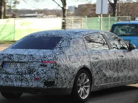 全新奔驰迈巴赫S级谍照曝光 有望年内亮相