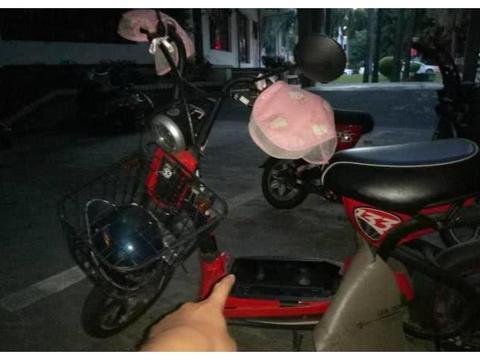 电动车载人都不行？大爷彻底怒了：不带人带空气？