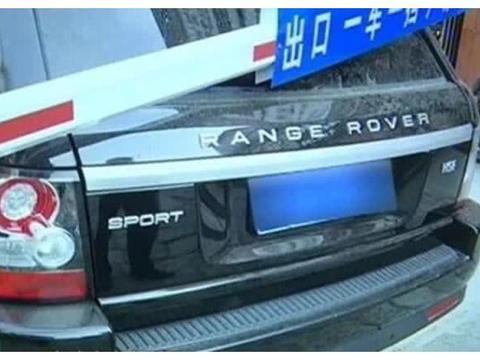 刚交完停车费，路虎直接被砸，停车场：就砸你怎么样？