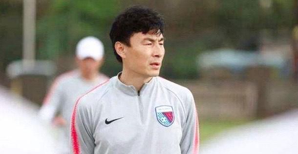 李玮峰不仅仅是执掌球队教鞭的那个人,他是这支球队的精神领袖