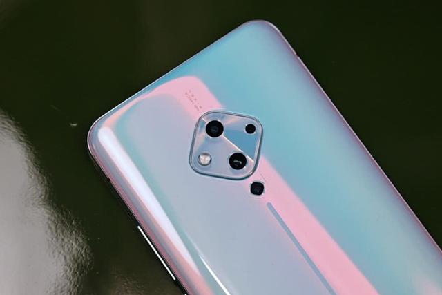 vivos5手机参数,vivoa55手机参数 综合来看,首先性能不是vivo s5的强项,以这个观点来说这手机的价位