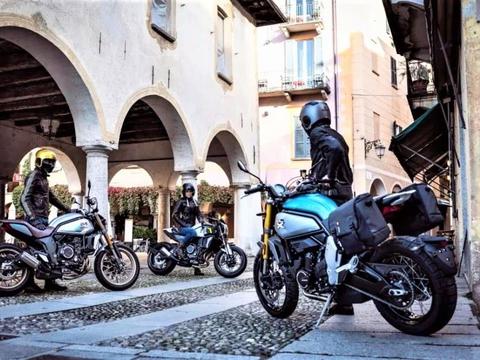 春风旗下最大排量，国产首款定速巡航，春风700CL-X复古来袭