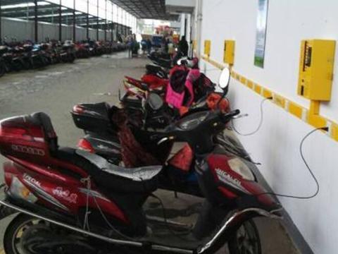 电瓶车充电要当心，10个人9个犯错，难怪电瓶不耐用，早知早受益