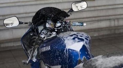 摩托车长期存放不用时，应该如何保养呢？