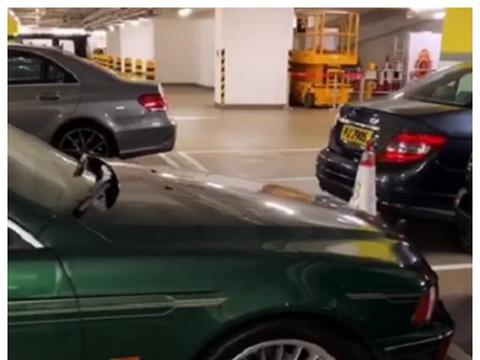 阿尔宾娜810旅行车，全车“墨绿色”，6.5秒破百，国内不到8台