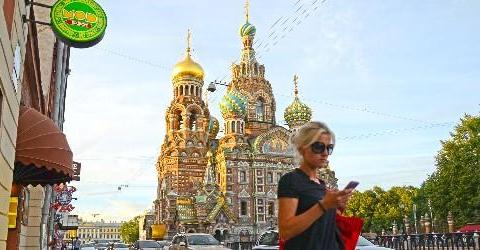 俄罗斯最华丽的教堂，是旅游明信片的“主角”，美如彩色童话城堡