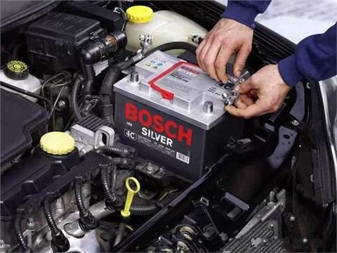 再这样驾驶，蓄电池不到五年就得报废