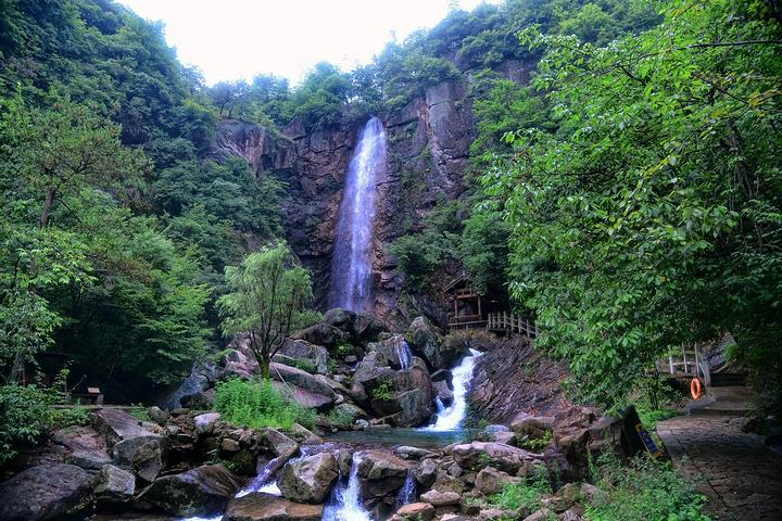 浙江最具代表性的景点,徐霞客也曾在游记中提及,就在天台山景区