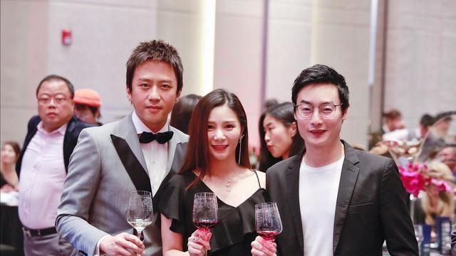 30岁跳水女神何姿状态超好!求婚过程世界瞩目