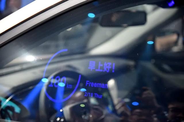 透明A柱变成现实!这些高科技装备普及到汽车还远吗?