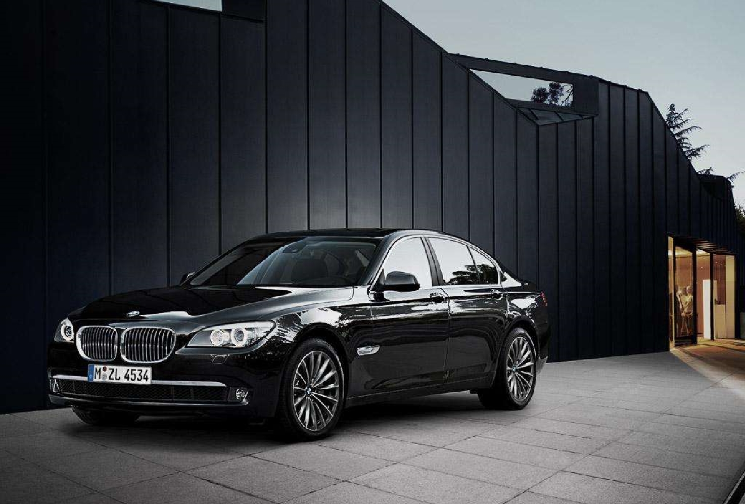 30万左右买啥车?老而经典是宝马,新潮还得看蔚来?CT5呢?