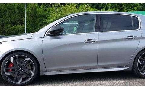 汽车上的刹车片，多久换一次才安全？修车师傅：记住这些数！