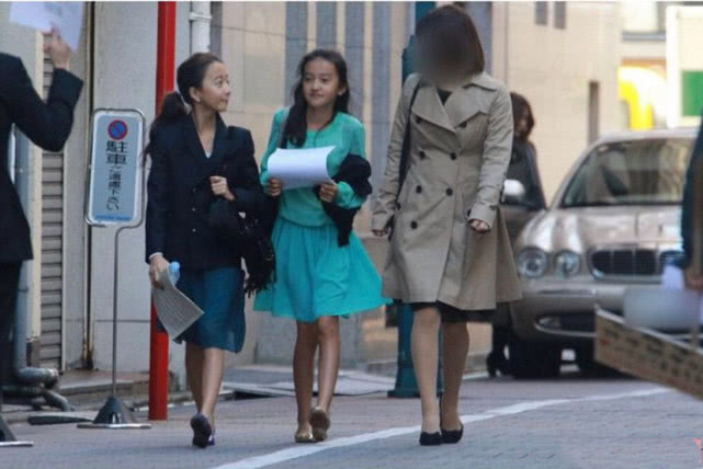 木村拓哉两女儿更多小时候照片曝光辣妈工藤静香超风情 工藤静香 木村拓哉 木村 新浪新闻