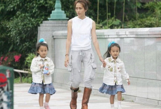木村拓哉两女儿更多小时候照片曝光辣妈工藤静香超风情 工藤静香 木村拓哉 木村 新浪新闻