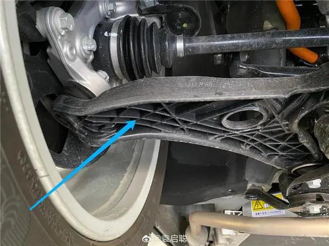 悬架不用金属用塑料?是偷工减料,还是说有其它过人之处?