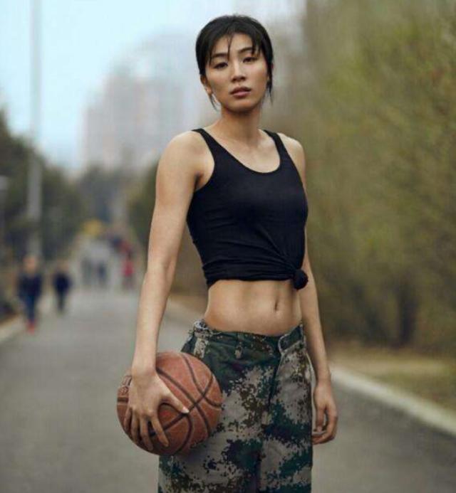 世界篮坛最美的五大运动员：中国一人上榜，第一颜值太高