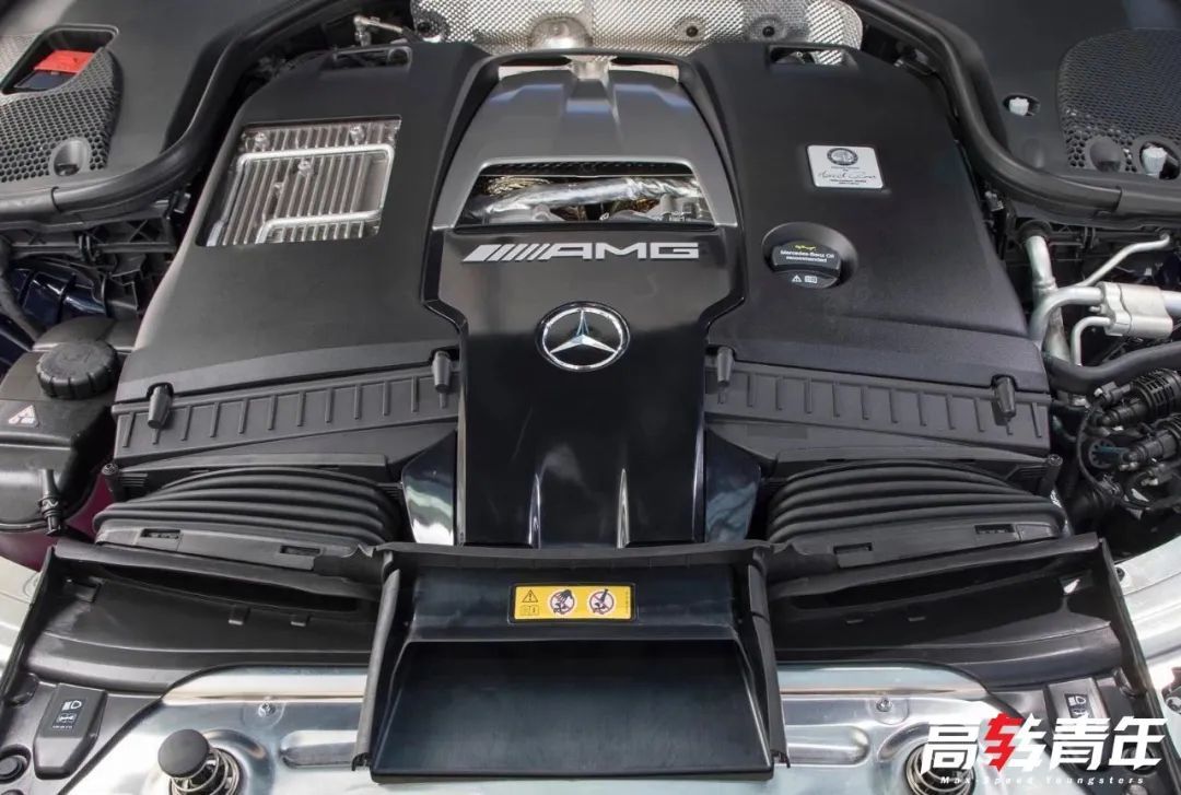 612匹的性能猛兽!AMG E63隧道秀声浪,我的耳朵怀孕了