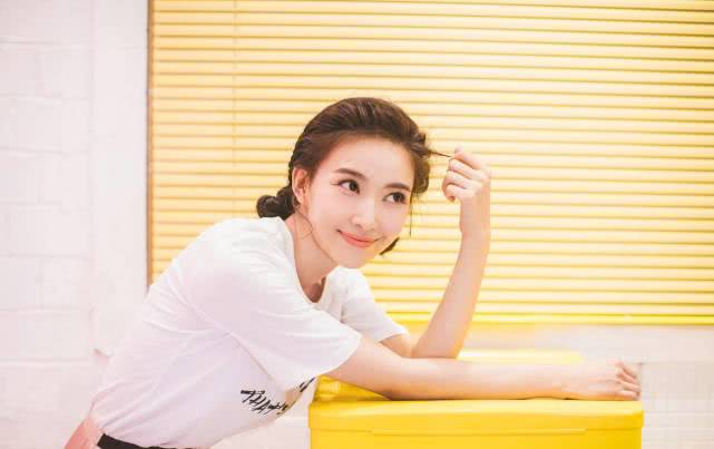 《安家》中的美女演员,曾被称为中戏校花,如今35岁却还是单身 《安家》中的美女演员,曾被称为中戏校花,如今35岁却还是单身