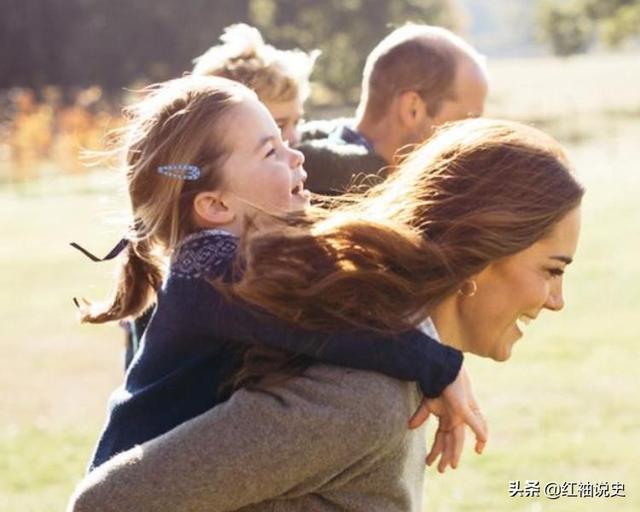 英国王室更新全家福！凯特母亲都能出镜，39岁梅根却不见身影