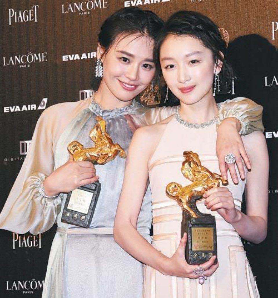 易烊千玺周冬雨因戏生情?朋友圈截图疑点多,炒作请找个好P图师