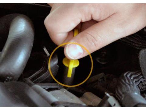 5千公里更换一次机油是不是真的？机油多久更换一次才不伤车？