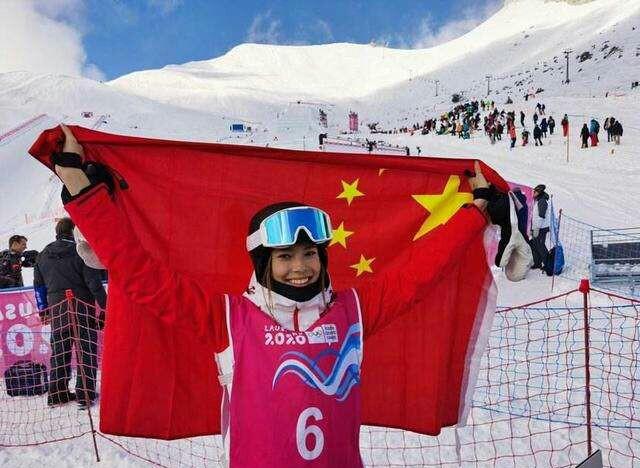 中国滑雪队小美女谷爱凌中美混血弃美国国籍不到1年就7冠2亚