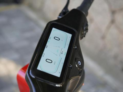 70迈智能电动车测评：能陪你回家的小爱同学是一种什么感受？