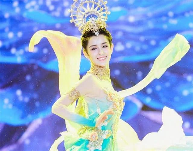来自新疆四大美女明星,唯独她为了爱情放弃事业!